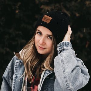 Meet your Posher, Elise